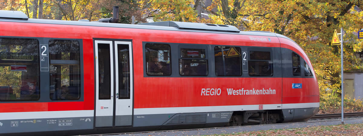 Triebwagen der Westfrankenbahn