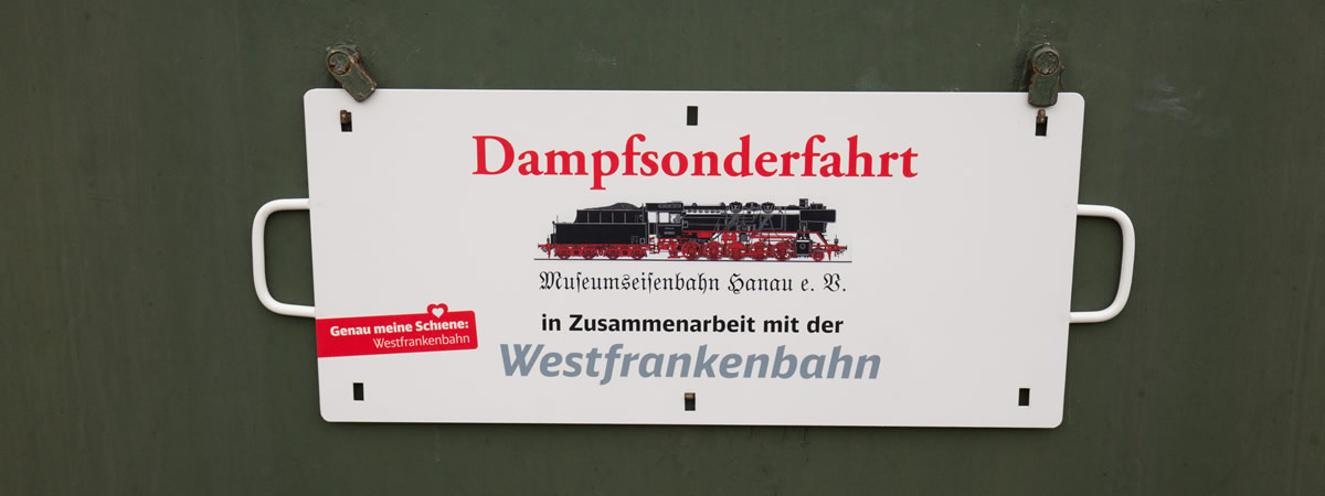 Schild: Sonderfahrt